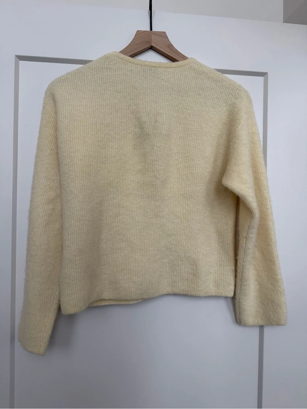 Alpaca Yellow Knit Cardigan - Picture 4 of 4